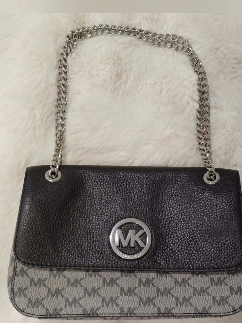 🖤Michael Kors Fulton Small Shoulder Flap Bag 🖤